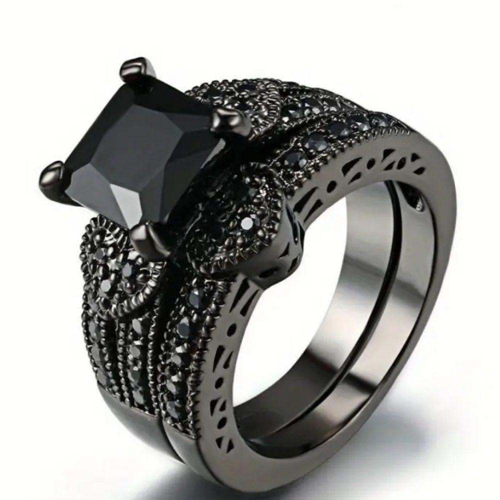 Elegant Black Rings Alloy